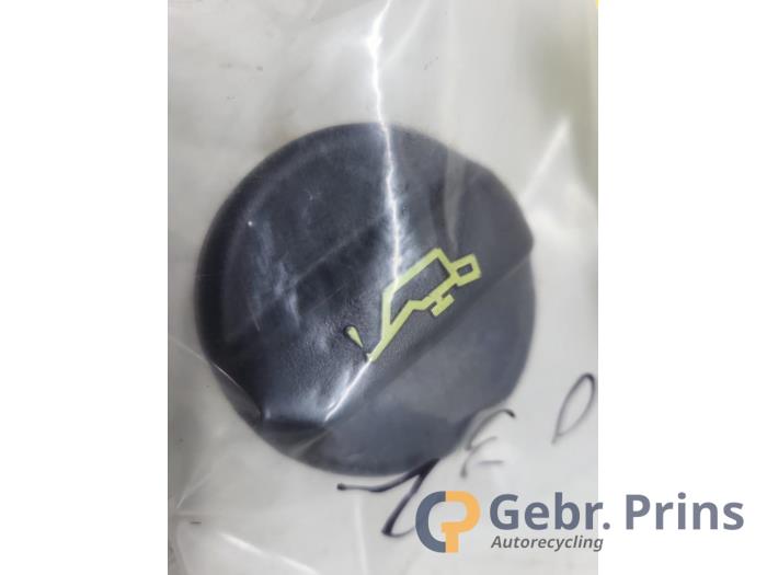 Gebrauchte Ölkappe Peugeot 207 SW (WE/WU) 1.6 16V Preis € 15,00 Margenregelung angeboten von Autorec. Gebr. Prins b.v.
