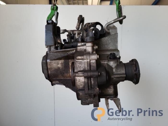Getriebe van een Volkswagen Polo IV (9N1/2/3) 1.2 12V 2007