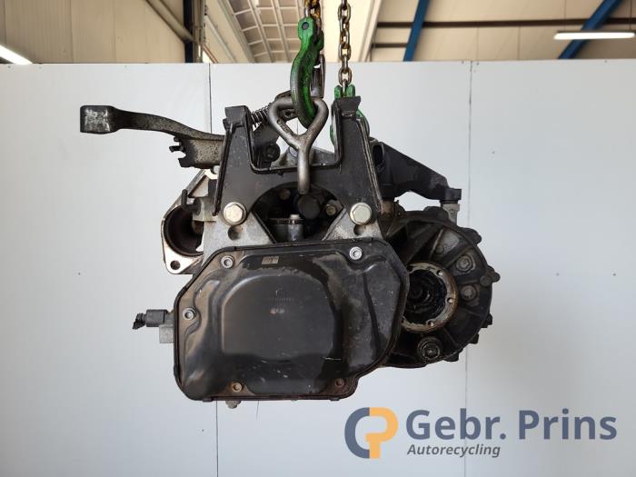 Getriebe van een Volkswagen Polo IV (9N1/2/3) 1.2 12V 2007