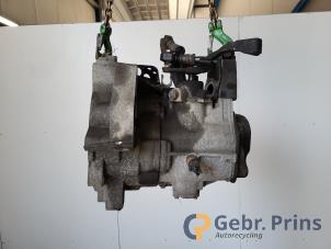Getriebe van een Volkswagen Polo IV (9N1/2/3) 1.2 12V 2007