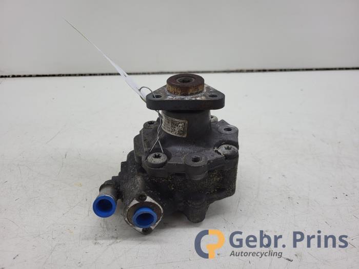Usagé Pompe de direction Audi A6 Avant (C6) 3.0 TDI V6 24V Quattro Prix € 40,00 Règlement à la marge proposé par Autorec. Gebr. Prins b.v.