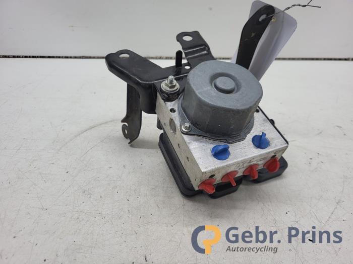Begagnade ABS-pump Citroen C1 1.0 Vti 68 12V Pris € 50,00 Marginaltabell erbjuds av Autorec. Gebr. Prins b.v.