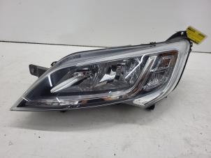 Używane Reflektor lewy Citroen Jumper (U9) 2.2 Blue HDi 165 Cena € 272,25 Z VAT oferowane przez Autorec. Gebr. Prins b.v.