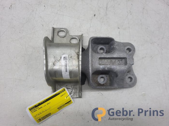 Used Engine mount Citroen Jumper (U9) 2.2 Blue HDi 165 Price € 36,30 Inclusive VAT offered by Autorec. Gebr. Prins b.v.