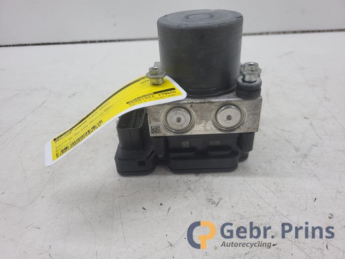 Bloc ABS d'un Citroën Jumper (U9) 2.2 Blue HDi 165 2023
