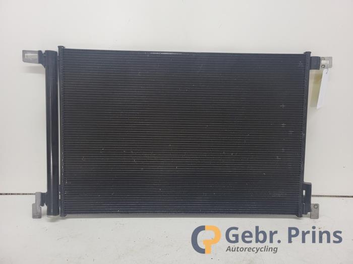 Usagé Condensateur clim Audi e-tron (GEN) 50 quattro Prix € 150,00 Règlement à la marge proposé par Autorec. Gebr. Prins b.v.
