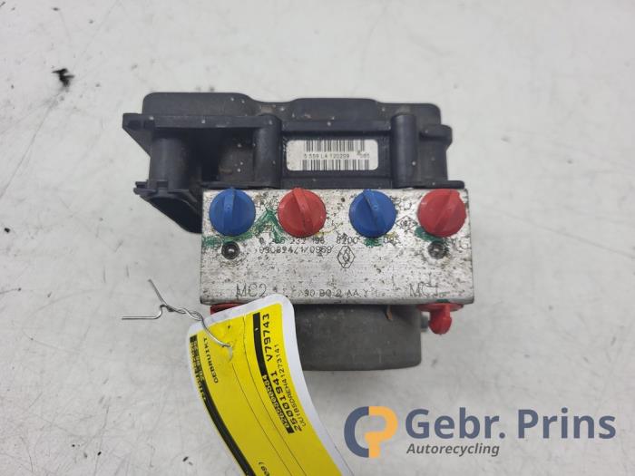 Begagnade ABS-pump Dacia Sandero I (BS) 1.4 Pris € 50,00 Marginaltabell erbjuds av Autorec. Gebr. Prins b.v.