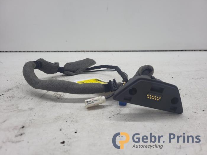 Usagé Divers Volkswagen Up! (121) 1.0 12V 60 Prix € 35,00 Règlement à la marge proposé par Autorec. Gebr. Prins b.v.