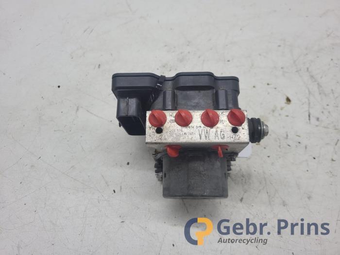 Begagnade ABS-pump Audi A1 Sportback (8XA/8XF) 1.4 TFSI 16V 122 Pris € 75,00 Marginaltabell erbjuds av Autorec. Gebr. Prins b.v.
