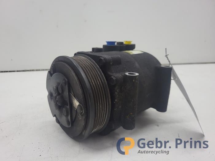 Gebrauchte Klimapumpe Ford Fiesta 6 (JA8) 1.6 TDCi 16V Preis € 50,00 Margenregelung angeboten von Autorec. Gebr. Prins b.v.