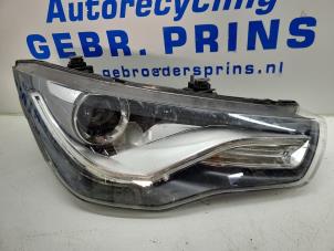 Usados Faro izquierda Audi A1 Sportback (8XA/8XF) 1.4 TFSI 16V 122 Precio € 75,00 Norma de margen ofrecido por Autorec. Gebr. Prins b.v.