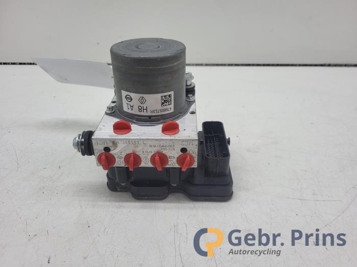 Usagé Bloc ABS Renault Clio V (RJAB) 1.0 TCe 90 12V Prix € 100,00 Règlement à la marge proposé par Autorec. Gebr. Prins b.v.