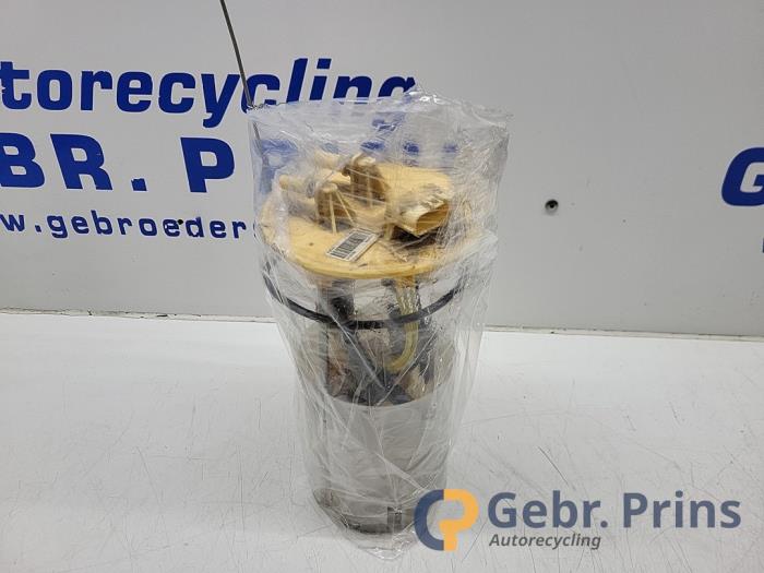 Usagé Pompe d'injection Renault Master III (FV) 2.3 dCi 125 16V FWD Prix € 90,75 Prix TTC proposé par Autorec. Gebr. Prins b.v.