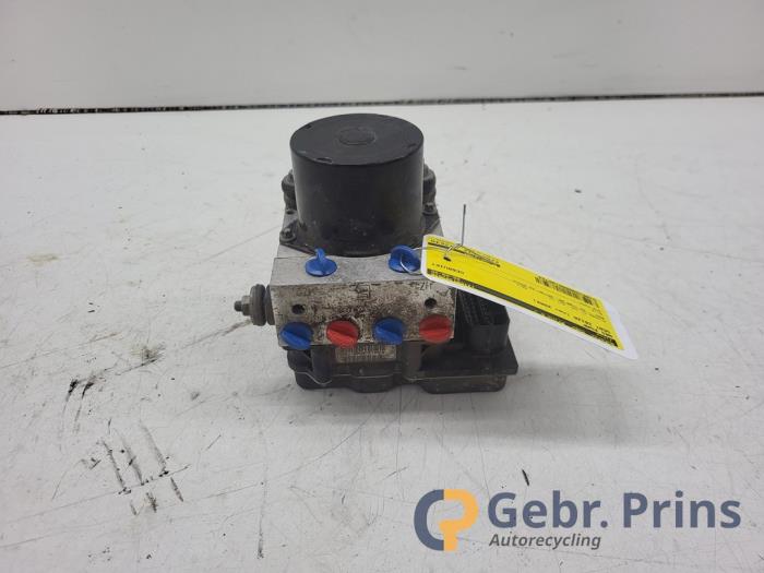 Usagé Pompe ABS Seat Ibiza IV SC (6J1) 1.2 12V Prix € 50,00 Règlement à la marge proposé par Autorec. Gebr. Prins b.v.
