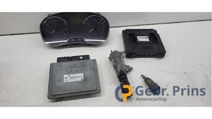 Used Ignition lock + computer Skoda Fabia II Combi 1.2 TSI Price € 125,00 Margin scheme offered by Autorec. Gebr. Prins b.v.