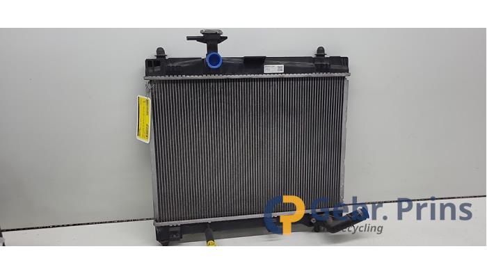Usagé Radiateur Toyota Yaris III (P13) 1.33 16V Dual VVT-I Prix € 40,00 Règlement à la marge proposé par Autorec. Gebr. Prins b.v.