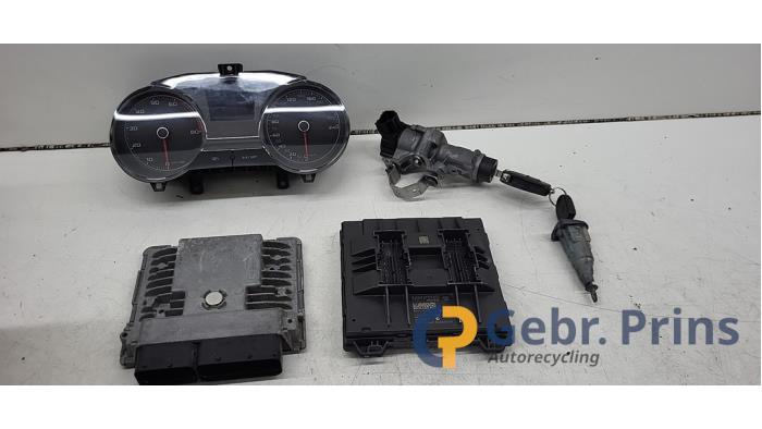 Ignition lock + computer Seat Ibiza IV SC (6J1), 2008 / 2016 1.2 TSI, Hatchback, 2-dr, Petrol, 1 197cc, 77kW (105pk), FWD, CBZB, 2010-09 / 2015-05, 6J1 (Used)