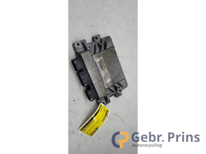 Gebrauchte Steuergerät Motormanagement Renault Twingo II (CN) 1.2 16V Preis € 50,00 Margenregelung angeboten von Autorec. Gebr. Prins b.v.