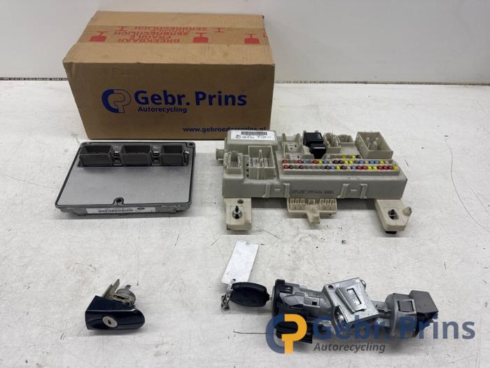 Used Ignition lock + computer Ford Focus C-Max 1.8 16V Price € 100,00 Margin scheme offered by Autorec. Gebr. Prins b.v.