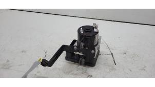 Begagnade ABS-pump Ford Focus 2 Wagon 1.6 TDCi 16V 90 Pris € 40,00 Marginaltabell erbjuds av Autorec. Gebr. Prins b.v.