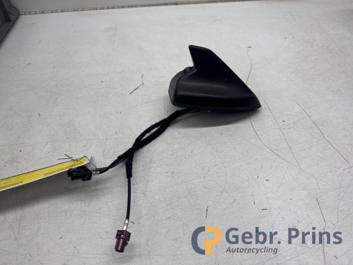Używane Antena Ford Puma 1.0 Ti-VCT EcoBoost mHEV 12V Cena € 40,00 Procedura marży oferowane przez Autorec. Gebr. Prins b.v.