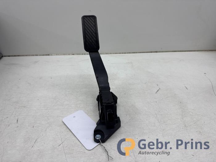 Używane Pedal gazu Ford Puma 1.0 Ti-VCT EcoBoost mHEV 12V Cena € 25,00 Procedura marży oferowane przez Autorec. Gebr. Prins b.v.