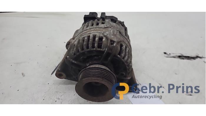 Gebrauchte Dynamo Iveco New Daily III 35C13V,S13V Preis € 60,00 Margenregelung angeboten von Autorec. Gebr. Prins b.v.