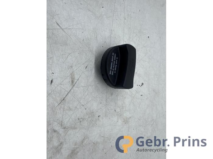 Gebrauchte Ölkappe Volkswagen Lupo (6X1) 1.2 TDI 3L Preis € 5,00 Margenregelung angeboten von Autorec. Gebr. Prins b.v.