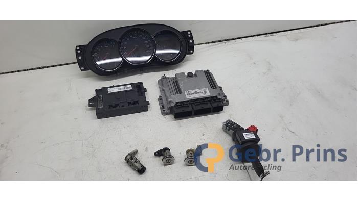 Used Ignition lock + computer Dacia Dokker Express (8S) 1.5 dCi 90 Price € 181,50 Inclusive VAT offered by Autorec. Gebr. Prins b.v.