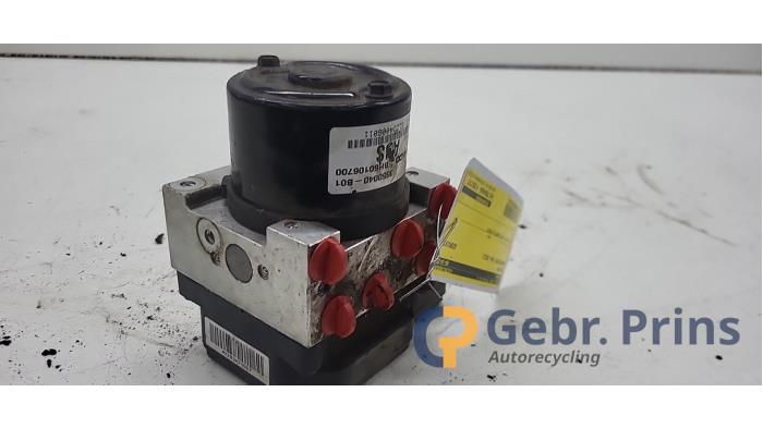 Begagnade ABS-pump Landwind CV9 1.6 16V Pris € 100,00 Marginaltabell erbjuds av Autorec. Gebr. Prins b.v.