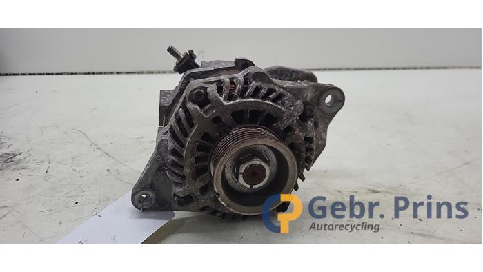 Begagnade Dynamo Mitsubishi Space Star (A0) 1.0 12V Pris € 50,00 Marginaltabell erbjuds av Autorec. Gebr. Prins b.v.