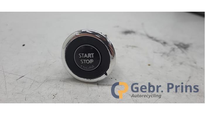 Usagé Commande start/stop Nissan Qashqai (J11) 1.2 DIG-T 16V Prix € 20,00 Règlement à la marge proposé par Autorec. Gebr. Prins b.v.