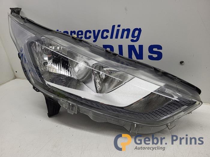 Używane Reflektor prawy Ford Transit Connect (PJ2) 1.5 EcoBlue Cena € 151,25 Z VAT oferowane przez Autorec. Gebr. Prins b.v.