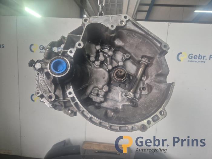 Gebrauchte Getriebe Peugeot 206 (2A/C/H/J/S) 1.4 XR,XS,XT,Gentry Preis € 150,00 Margenregelung angeboten von Autorec. Gebr. Prins b.v.