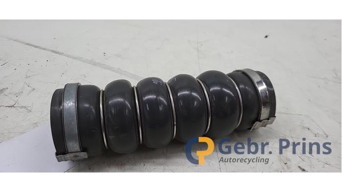 Gebrauchte Intercooler Schlauch Ford Fiesta 6 (JA8) 1.5 TDCi Preis € 15,00 Margenregelung angeboten von Autorec. Gebr. Prins b.v.