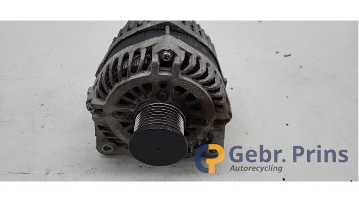 Usagé Dynamo Renault Trafic (1FL/2FL/3FL/4FL) 1.6 dCi Twin Turbo Prix € 90,75 Prix TTC proposé par Autorec. Gebr. Prins b.v.