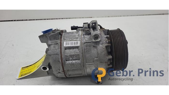 Usagé Pompe clim Renault Trafic (1FL/2FL/3FL/4FL) 1.6 dCi Twin Turbo Prix € 151,25 Prix TTC proposé par Autorec. Gebr. Prins b.v.