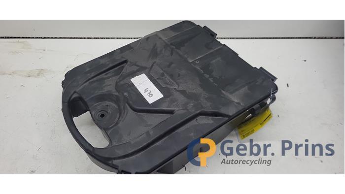 Begagnade Däckreparationssats Renault Trafic (1FL/2FL/3FL/4FL) 1.6 dCi Twin Turbo Pris € 30,25 Inklusive moms erbjuds av Autorec. Gebr. Prins b.v.