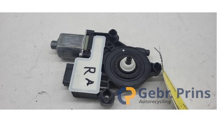 Usados Motor de ventanilla de puerta Volkswagen Polo VI (AW1) 1.0 TSI 12V Precio € 25,00 Norma de margen ofrecido por Autorec. Gebr. Prins b.v.