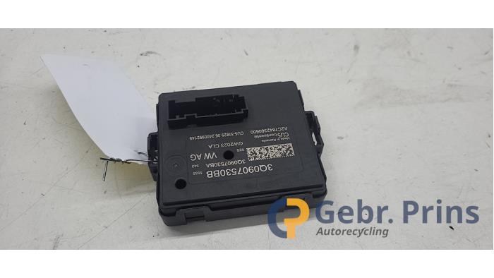 Usados Módulo Gateway Volkswagen Polo VI (AW1) 1.0 TSI 12V Precio € 40,00 Norma de margen ofrecido por Autorec. Gebr. Prins b.v.