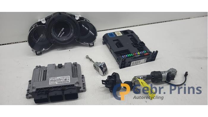 Used Ignition lock + computer Citroen DS3 (SA) 1.6 e-HDi Price € 150,00 Margin scheme offered by Autorec. Gebr. Prins b.v.