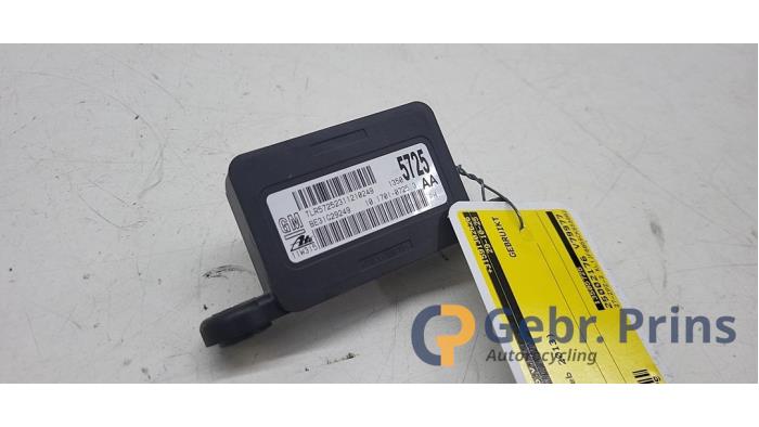 Begagnade Esp Duo-sensor Chevrolet Cruze (305) 1.8 16V VVT Pris € 20,00 Marginaltabell erbjuds av Autorec. Gebr. Prins b.v.