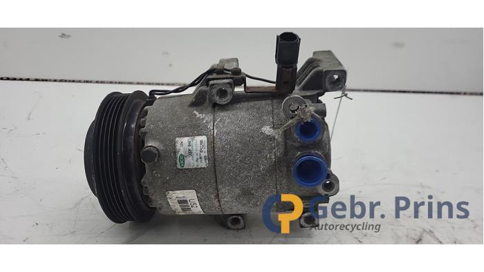 Usagé Pompe clim Hyundai i20 1.1 CRDi VGT 12V Prix € 75,00 Règlement à la marge proposé par Autorec. Gebr. Prins b.v.