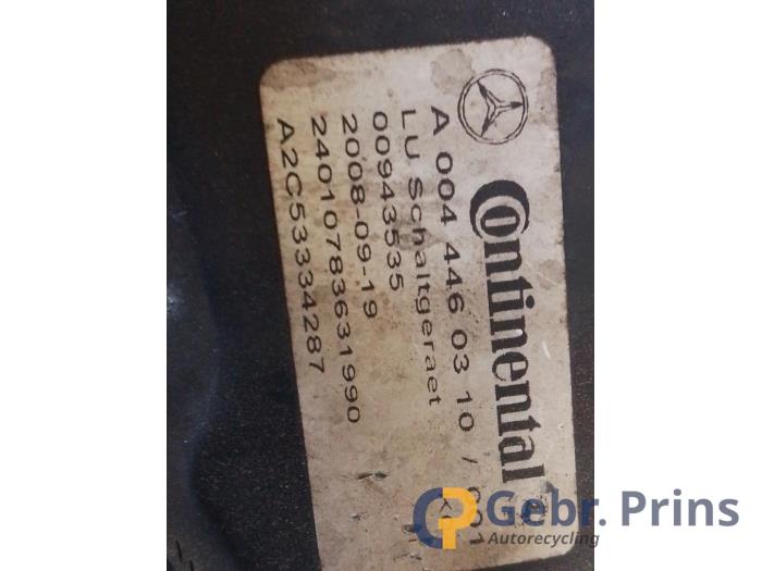 Getriebe van een Mercedes-Benz ML II (164/4JG) 3.0 ML-280 CDI 4-Matic V6 24V 2009