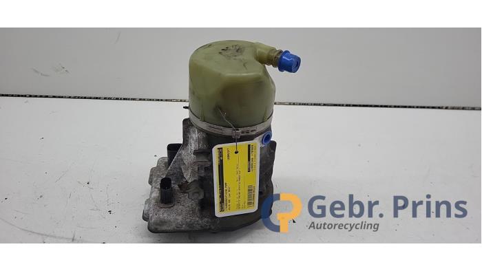 Usagé Pompe de direction Volvo V60 I (FW/GW) 1.6 T3 16V Prix € 150,00 Règlement à la marge proposé par Autorec. Gebr. Prins b.v.