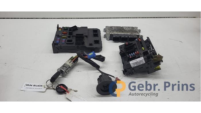 Used Ignition lock + computer Peugeot 206+ (2L/M) 1.1 XR,XS Price € 100,00 Margin scheme offered by Autorec. Gebr. Prins b.v.