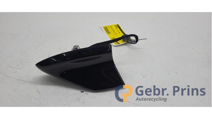 Używane Antena Ford Focus 4 Wagon 1.0 Ti-VCT EcoBoost 12V 100 Cena € 60,00 Procedura marży oferowane przez Autorec. Gebr. Prins b.v.