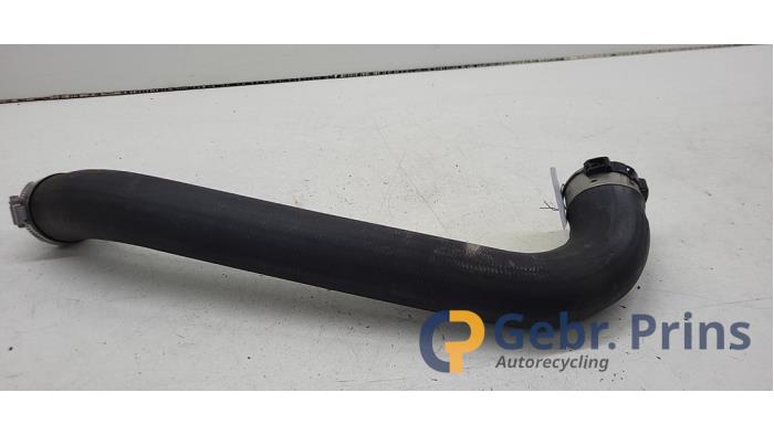 Gebrauchte Intercooler Schlauch Ford Focus 4 Wagon 1.0 Ti-VCT EcoBoost 12V 100 Preis € 30,00 Margenregelung angeboten von Autorec. Gebr. Prins b.v.