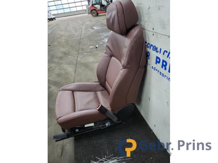 Używane Fotel prawy BMW 7 serie (F01/02/03/04) 740d 24V Cena € 250,00 Procedura marży oferowane przez Autorec. Gebr. Prins b.v.