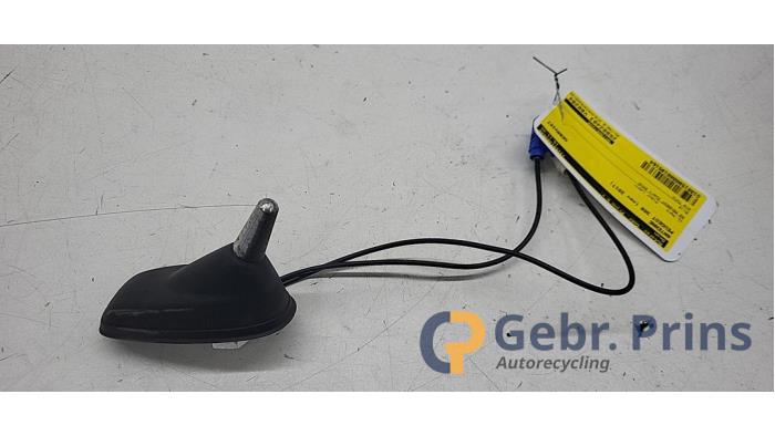 Używane Antena Peugeot 308 (L3/L8/LB/LH/LP) 1.2 12V e-THP PureTech 130 Cena € 15,00 Procedura marży oferowane przez Autorec. Gebr. Prins b.v.